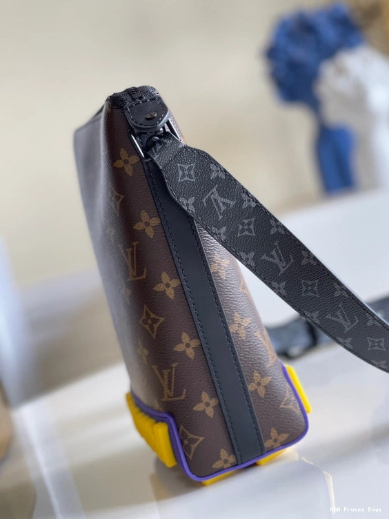 AAA Pruses Bags CRUISER LOUIS VUITTON MESSENGER 0802